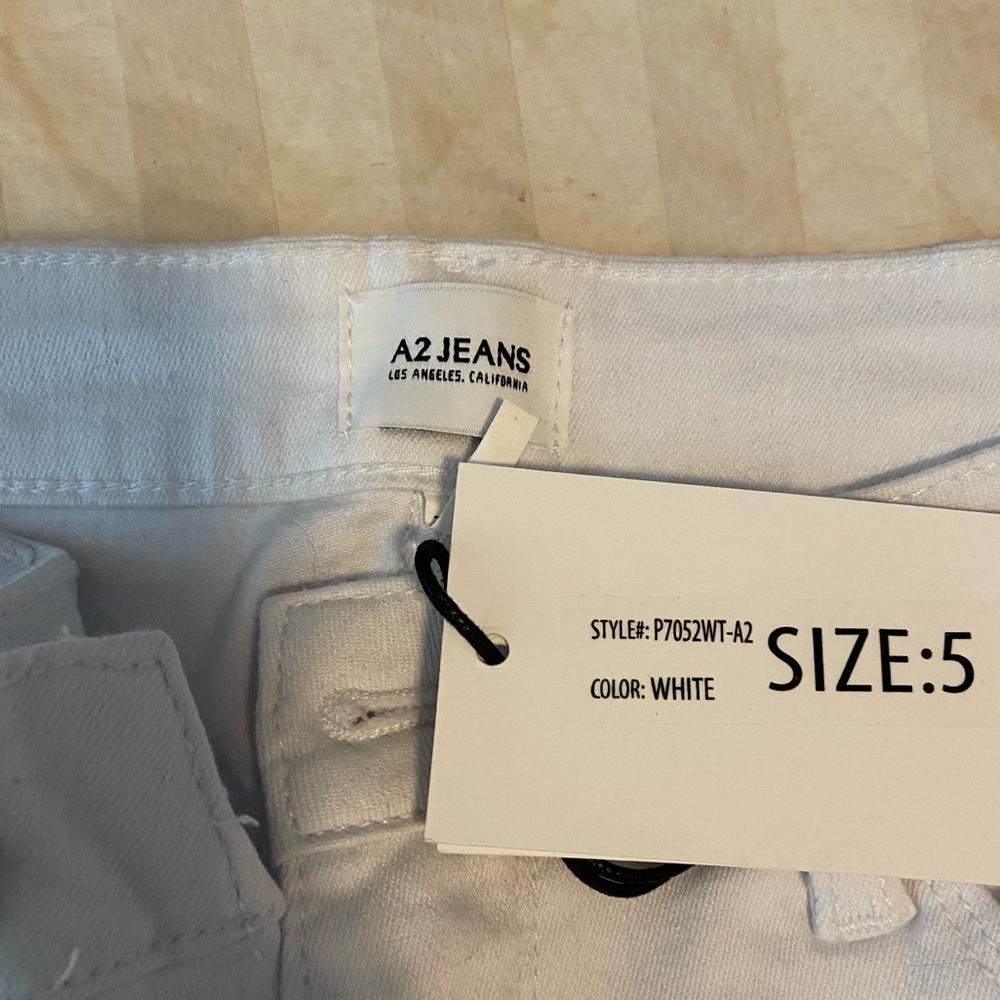 NWT A2 white jeans